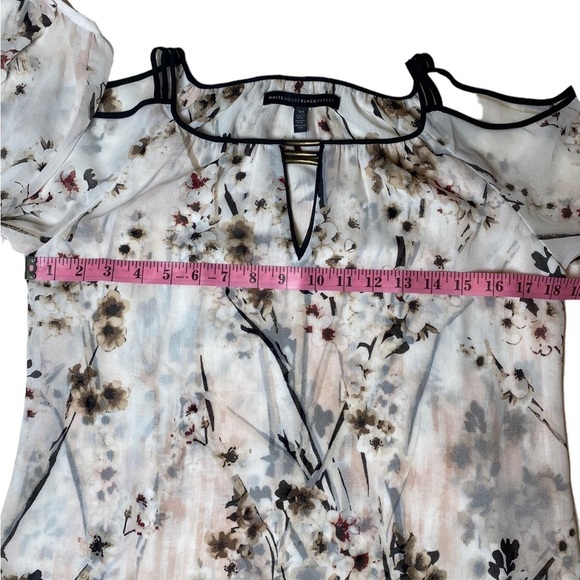 White House‎ Black Market open shoulder blouse. - Picture 13 of 14